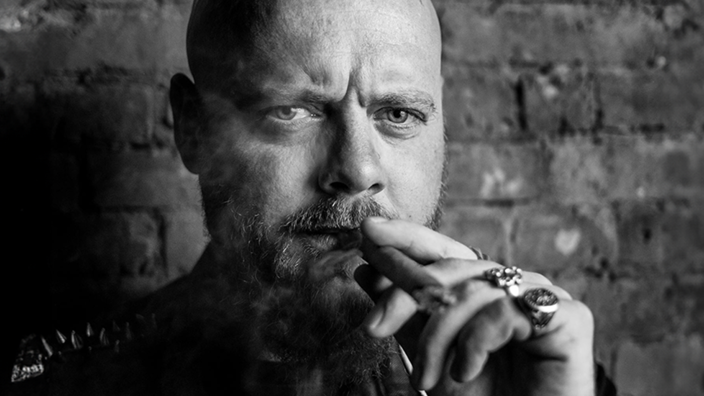 *SOLD OUT*  Lev Vanorbeek 'Kort door de bocht'